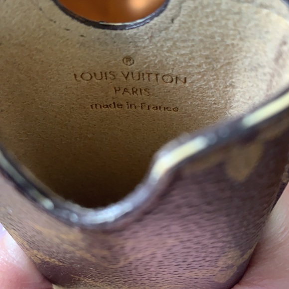 Authentic Louis Vuitton iPhone 5 hard case with original pouch and box and tags - Picture 6 of 12